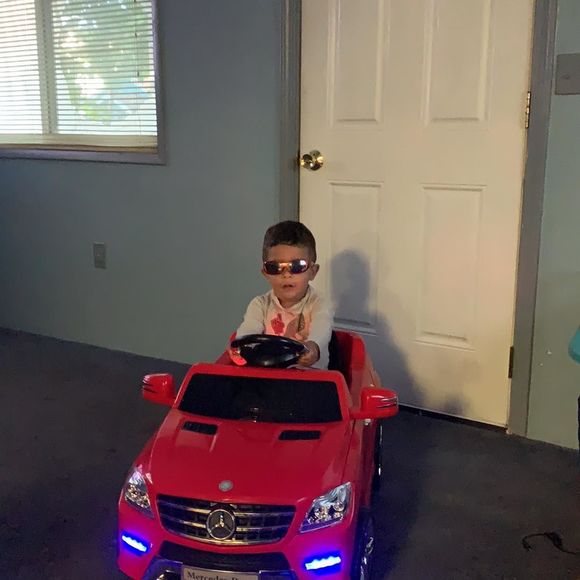 Meet your Posher, Julio - Picture 1 of 1